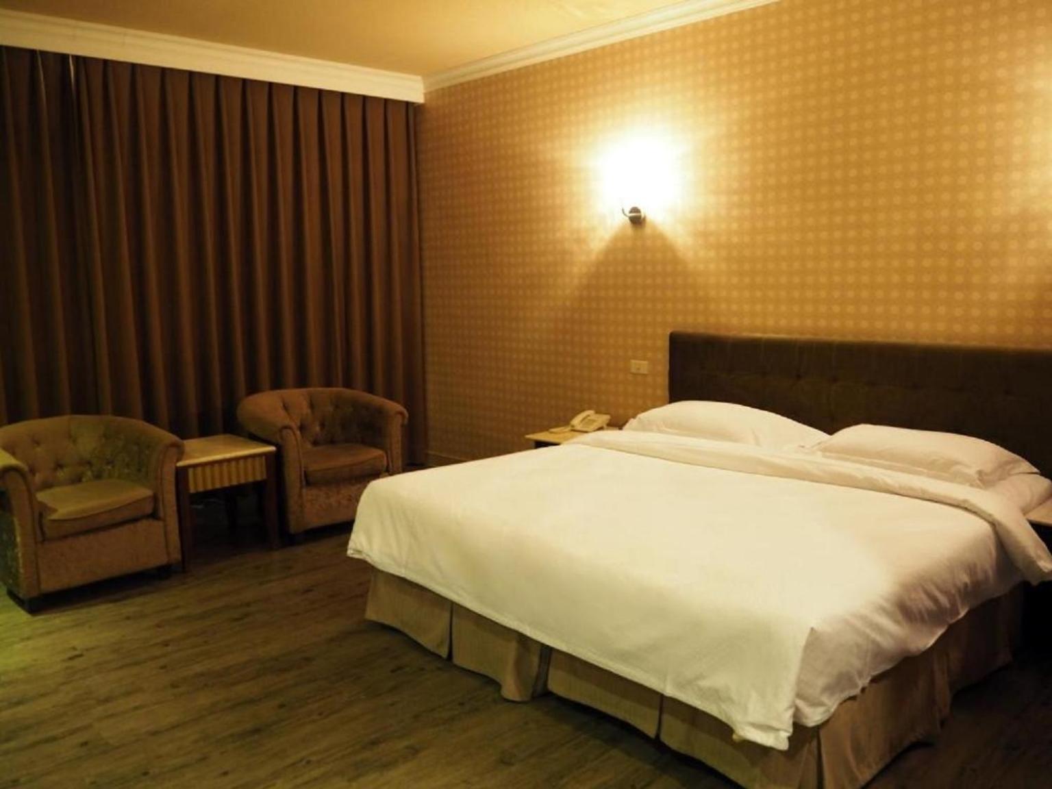 The Riverside Hotel & Motel Kaohsiung Exterior photo