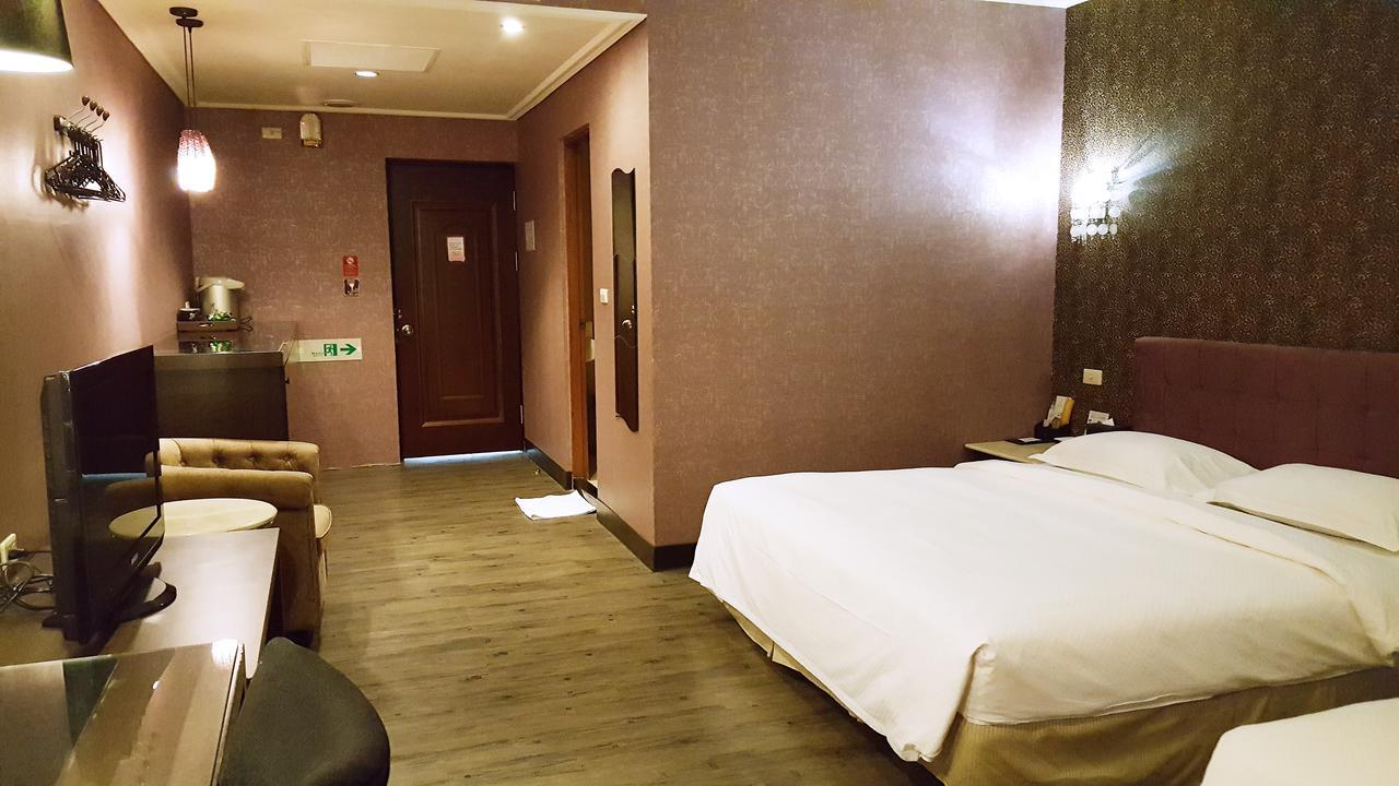The Riverside Hotel & Motel Kaohsiung Exterior photo