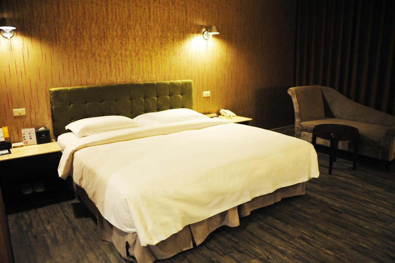 The Riverside Hotel & Motel Kaohsiung Exterior photo