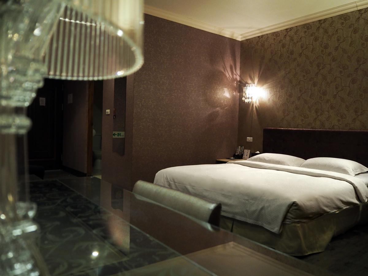 The Riverside Hotel & Motel Kaohsiung Exterior photo