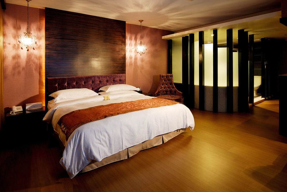 The Riverside Hotel & Motel Kaohsiung Exterior photo