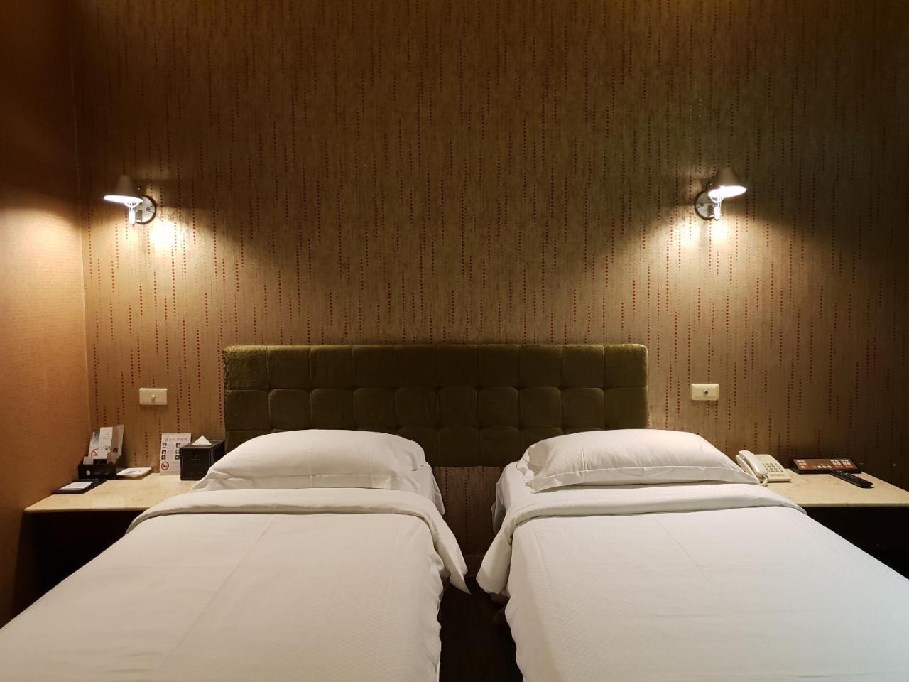 The Riverside Hotel & Motel Kaohsiung Exterior photo