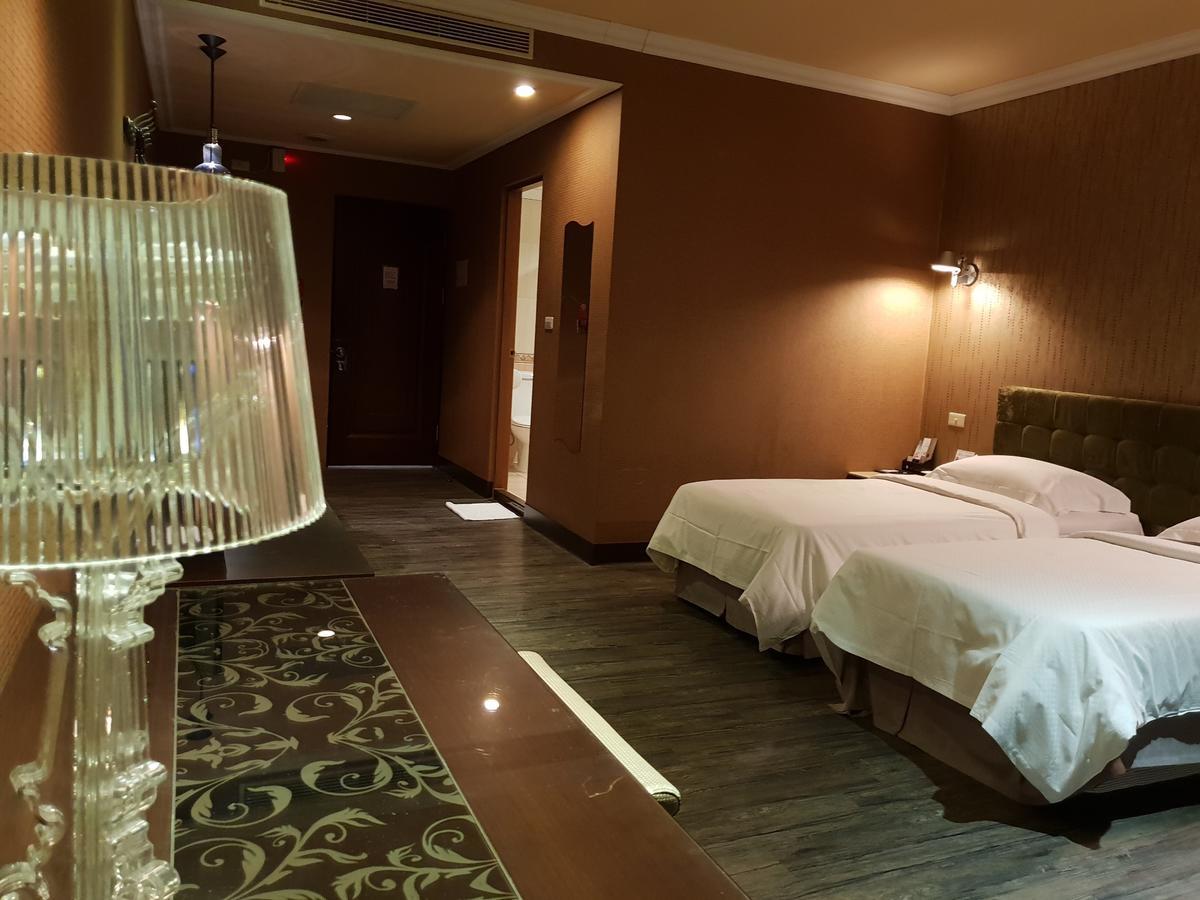 The Riverside Hotel & Motel Kaohsiung Exterior photo