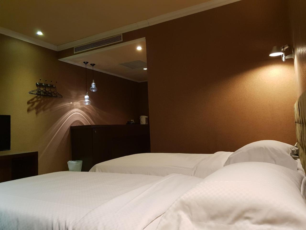 The Riverside Hotel & Motel Kaohsiung Exterior photo